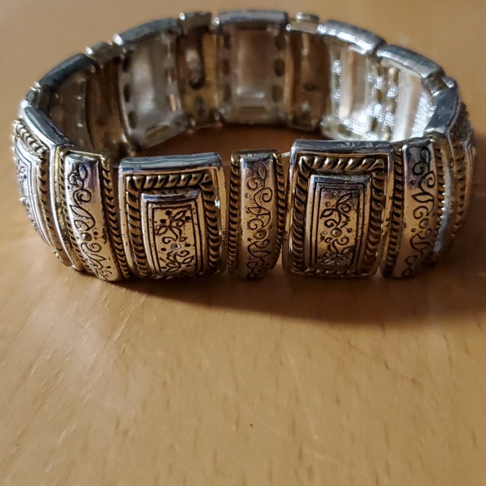 Silver tone bracelet